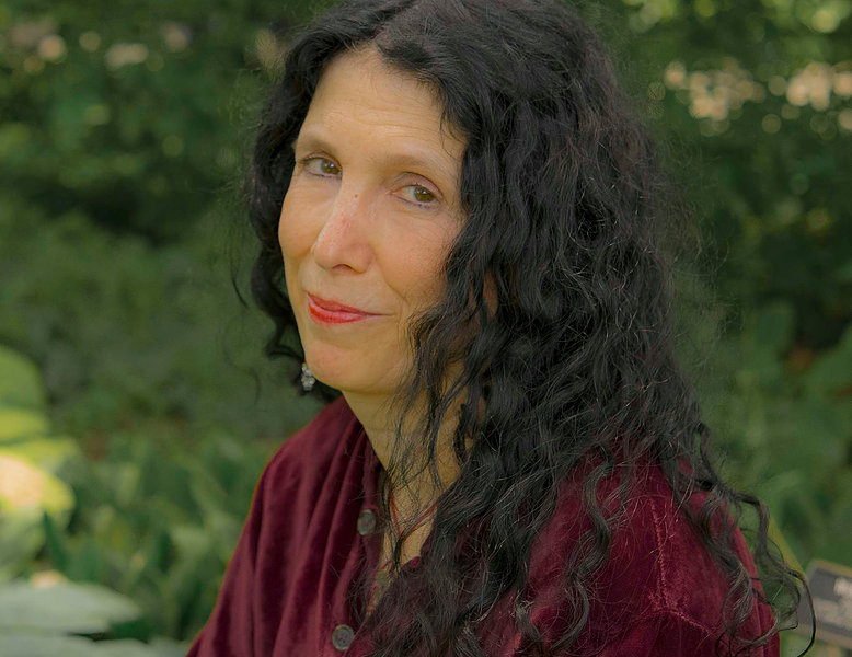 Caroline Leavitt Author Photo